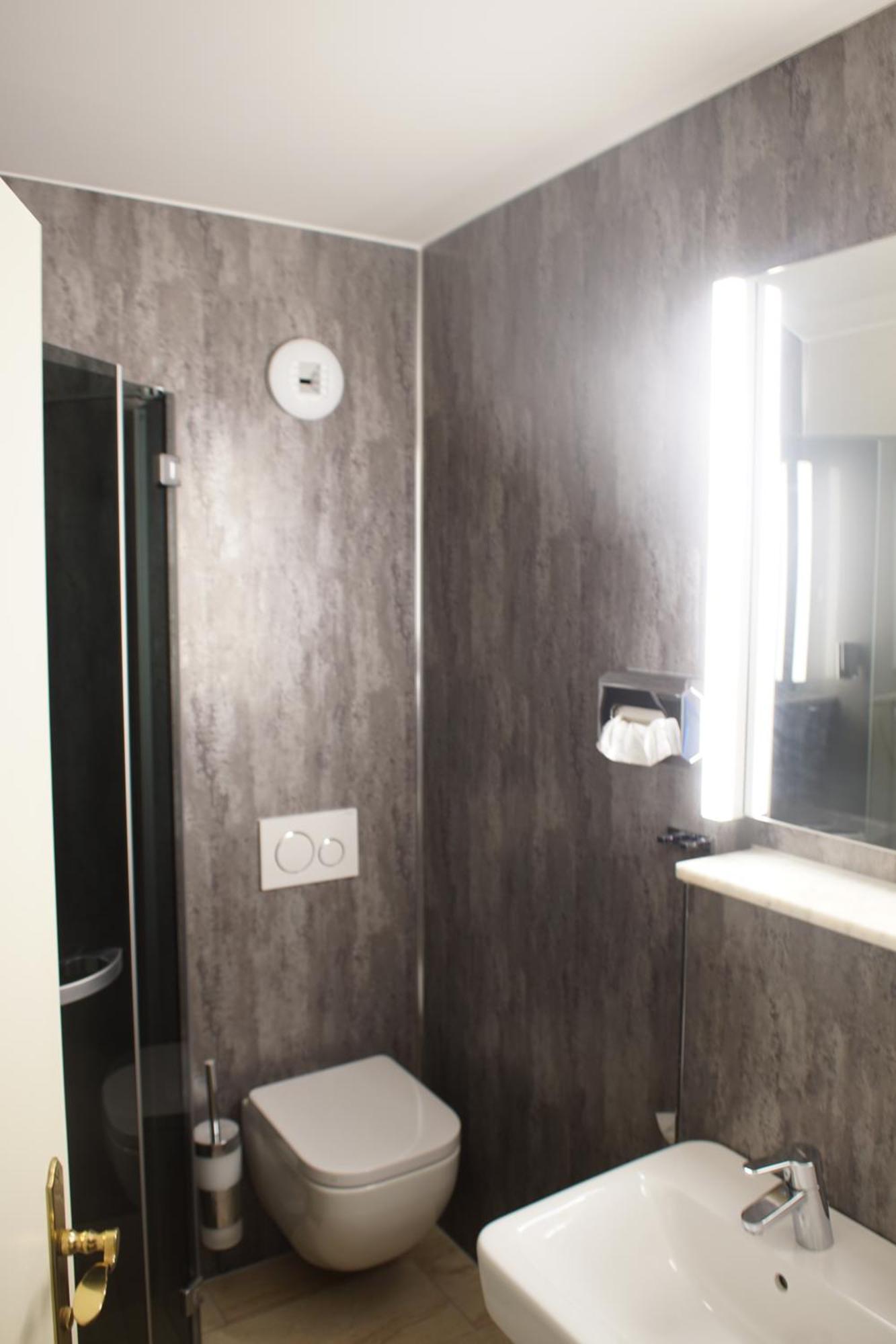 Hotel & Gasthaus Zum Eichenkranz Luckenwalde Room photo